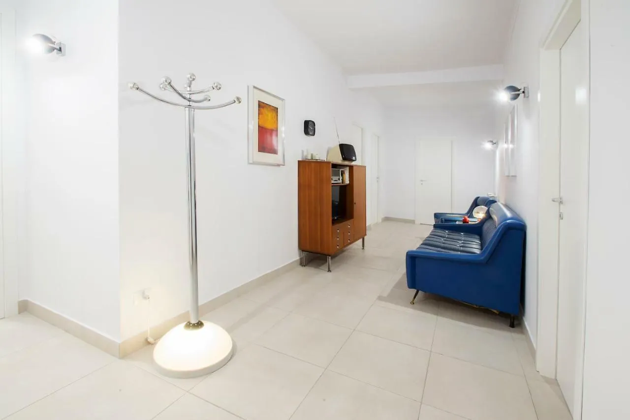 Interno16Holidayhome Naples 0*,